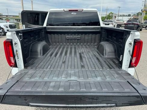 Used 2022 GMC Sierra 1500 SLT w/ SLT Convenience Package AWD/4WD image 10