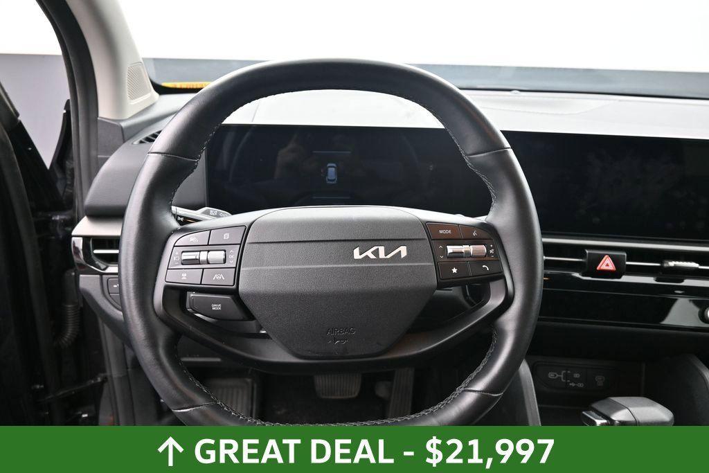 Used 2026 Kia Sportage LX FWD image 25