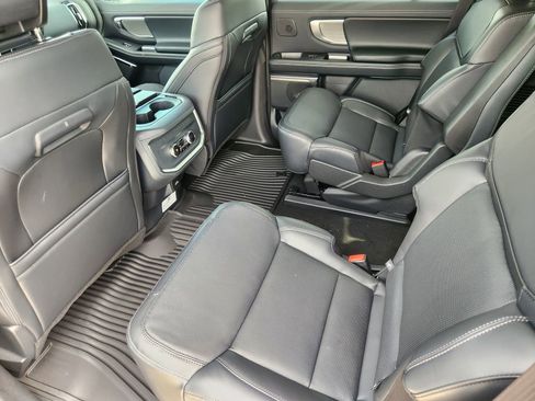 New 2026 Ford Expedition Platinum image 25