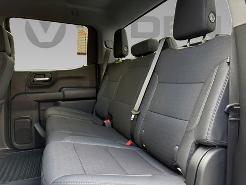 Used 2025 Chevrolet Silverado 1500 Custom image 5