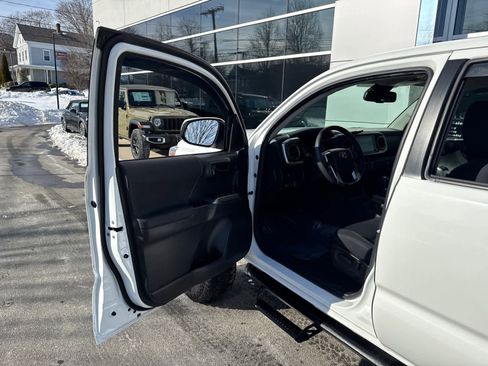 Used 2023 Toyota Tacoma 4x4 Double Cab w/ Trail Edition image 11