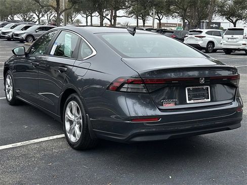 Certified 2023 Honda Accord LX image 5