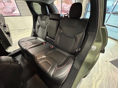 Used 2020 Jeep Cherokee Trailhawk w/ Cold Weather Group image 5