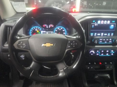 Used 2017 Chevrolet Colorado Z71 AWD/4WD image 19