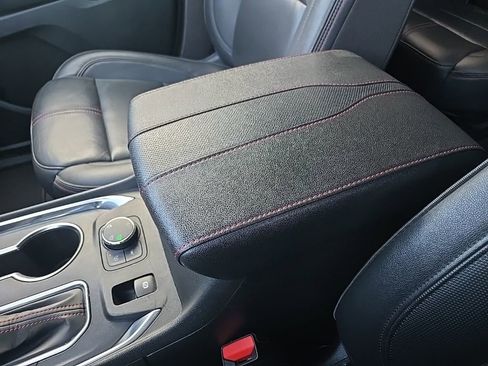 Used 2022 Chevrolet Traverse RS image 62