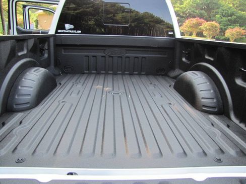 Used 2022 Ford F250 Lariat w/ Lariat Value Package AWD/4WD image 31