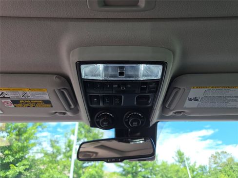 Used 2024 Toyota 4Runner TRD Off-Road Premium w/ Moonroof Package AWD/4WD image 25