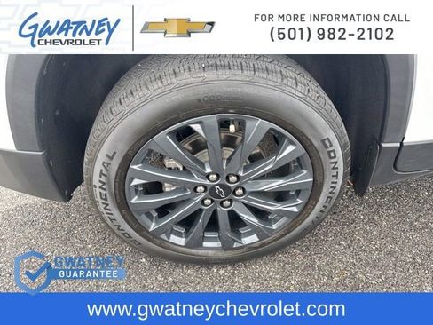 Used 2023 Chevrolet Traverse RS image 11