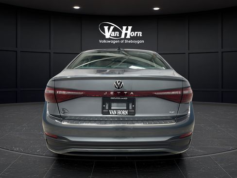 Used 2025 Volkswagen Jetta SE w/ Sunroof Package FWD image 6