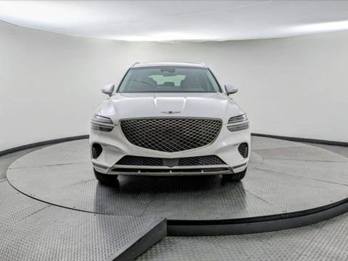 Used 2022 Genesis GV70 2.5T w/ Select Package image 11