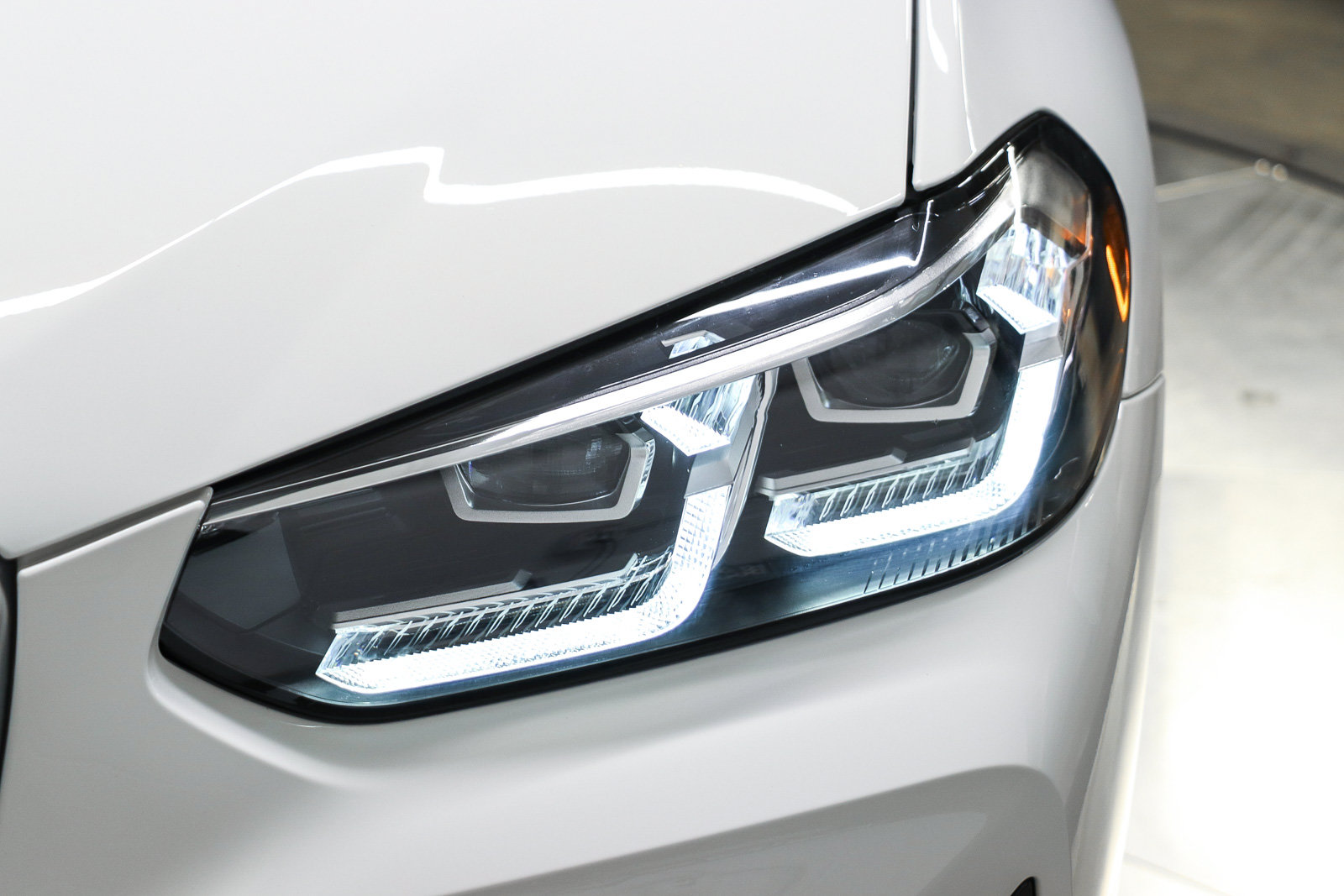Certified 2024 BMW X3 xDrive30i w/ Premium Package AWD/4WD image 9