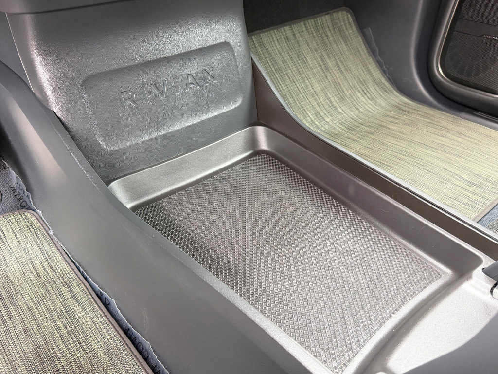 Used 2022 Rivian R1S Launch Edition Quad AWD/4WD image 28