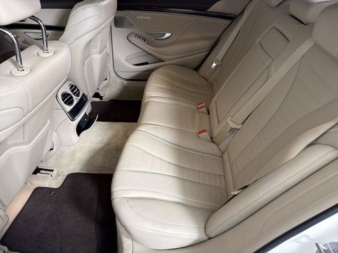 Used 2020 Mercedes-Benz S 560 Sedan image 19