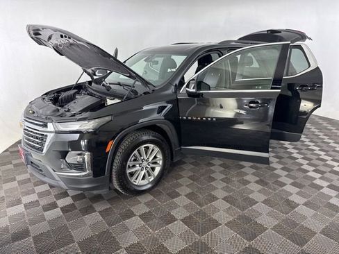Used 2023 Chevrolet Traverse LT w/ Rear Camera Mirror Package AWD/4WD image 10