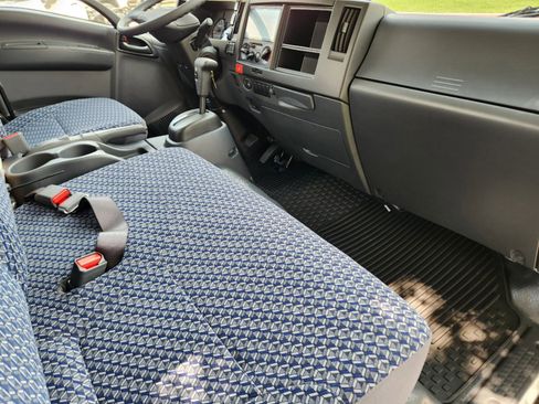 New 2025 Chevrolet Low Cab Forward 5500XG image 28