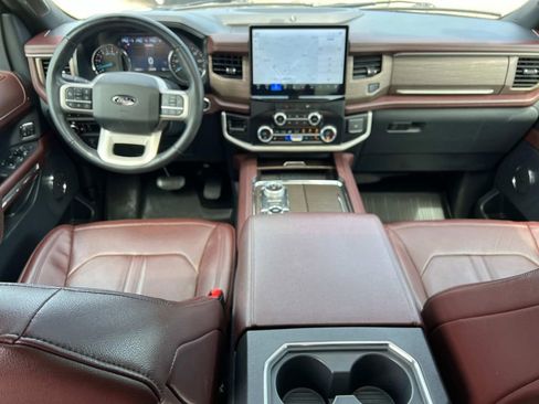 Used 2023 Ford Expedition Max Limited image 12