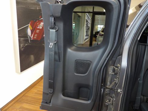 Used 2022 Nissan Frontier S image 16