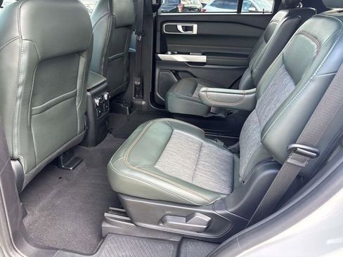 Used 2022 Ford Explorer Timberline image 12