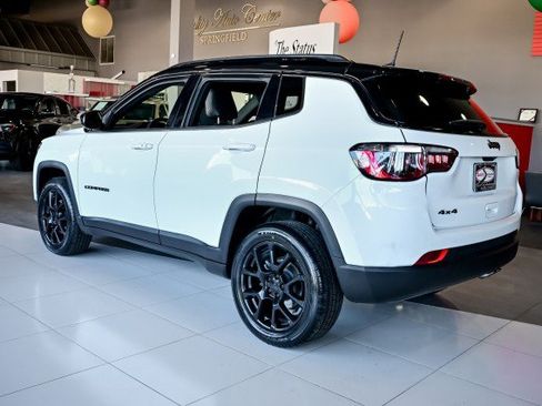 Used 2022 Jeep Compass Latitude w/ Sun and Sound Group image 7