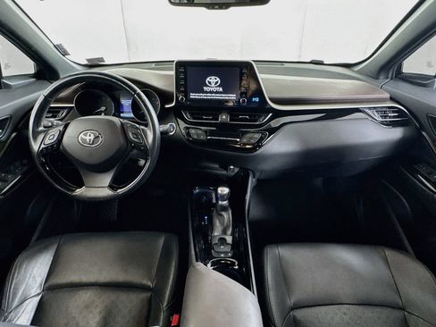 Used 2019 Toyota C-HR Limited FWD image 28