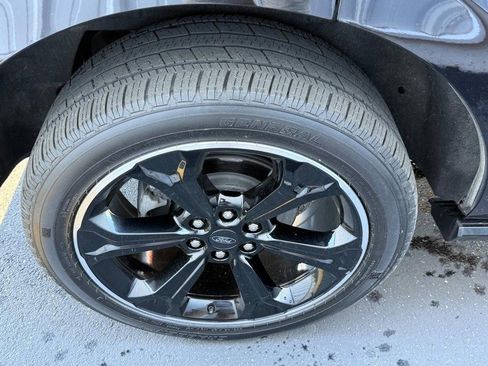 Certified 2022 Ford Expedition Limited image 7