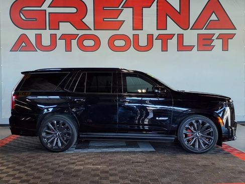 Used 2025 Cadillac Escalade V AWD/4WD image 1