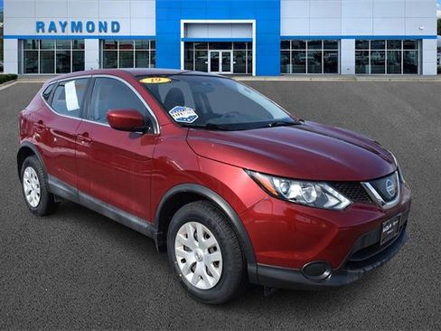 Used 2019 Nissan Rogue Sport S image 1