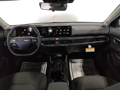 Used 2025 Kia K4 EX image 29