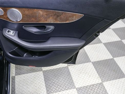 Used 2017 Mercedes-Benz C 300 4MATIC Sedan image 23