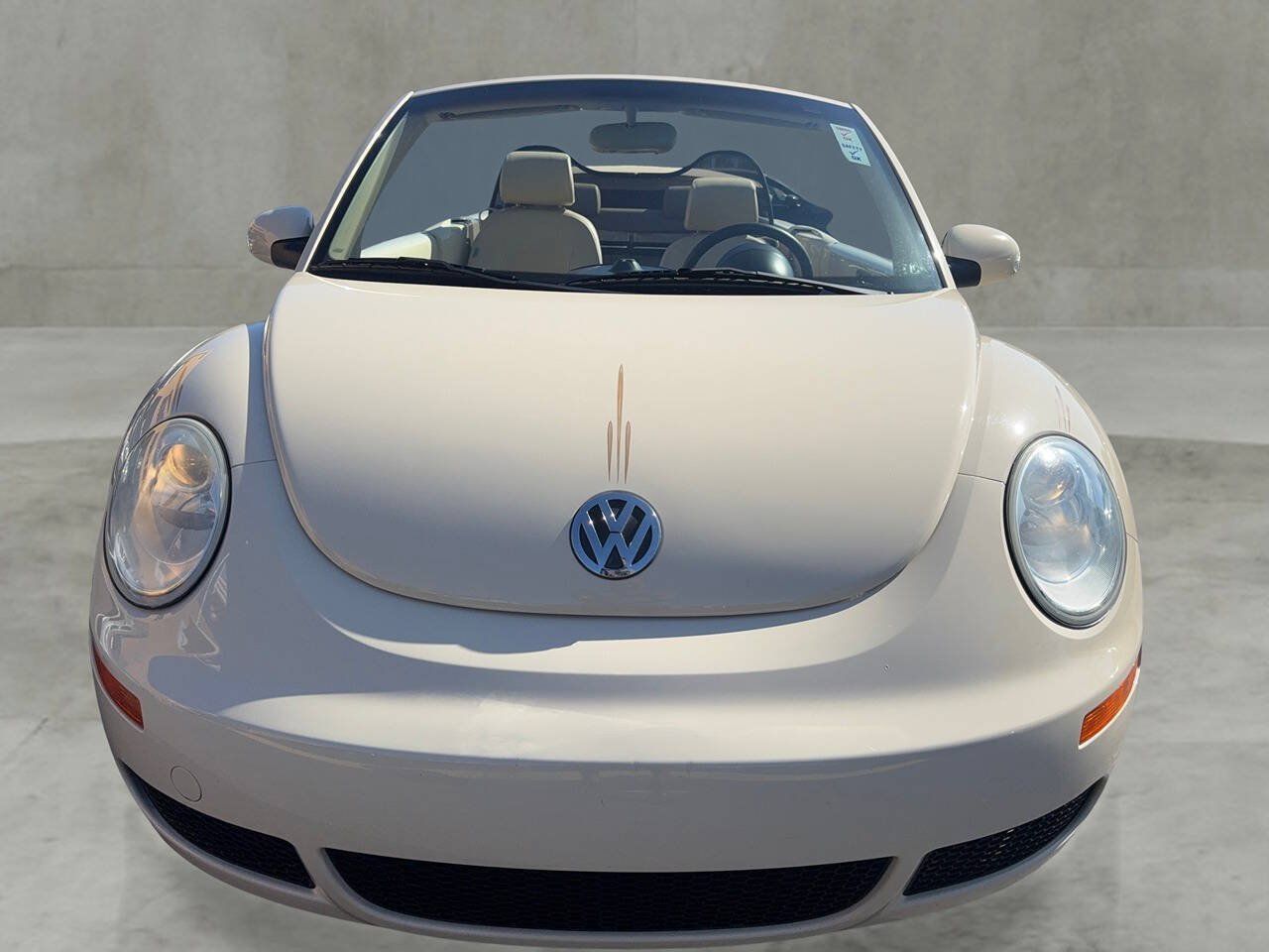 Used 2010 Volkswagen Beetle Convertible FWD image 8