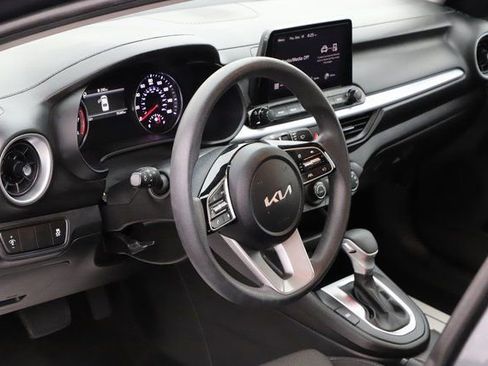 Used 2023 Kia Forte LXS image 10