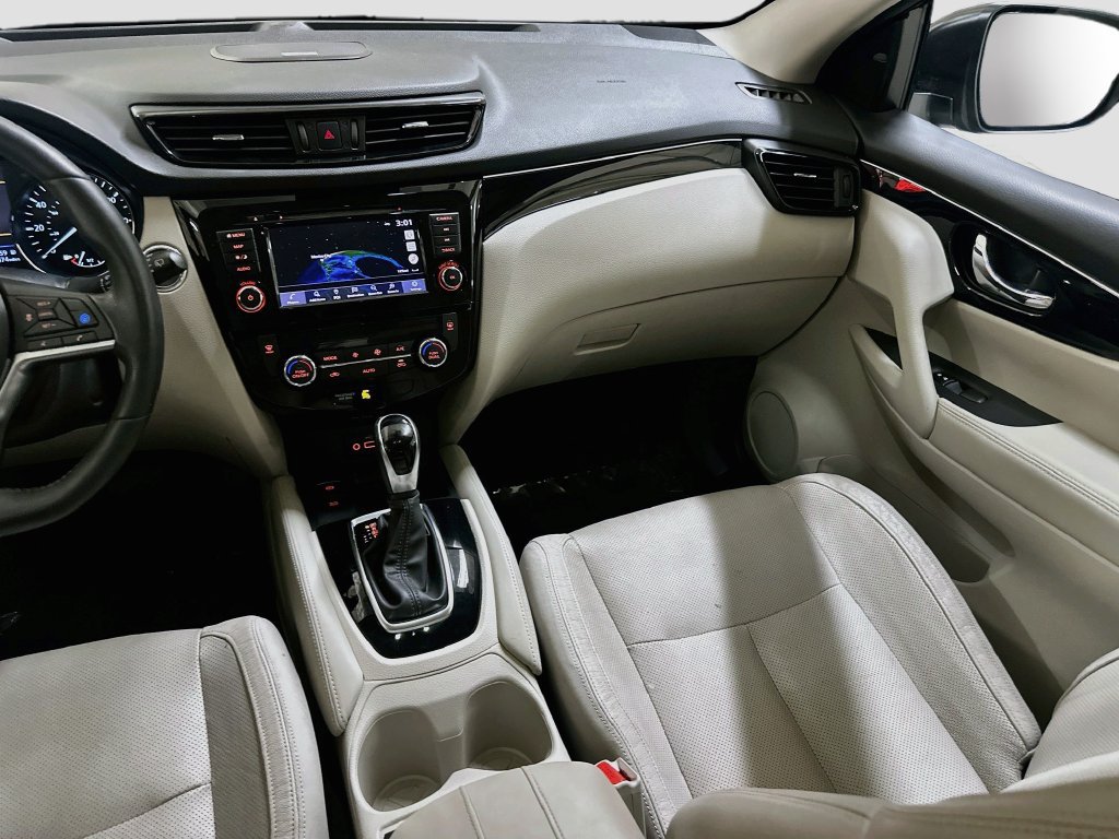 Used 2019 Nissan Rogue Sport SL FWD image 22