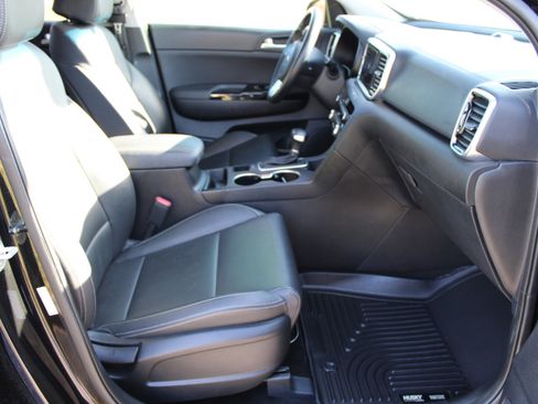 Used 2020 Kia Sportage EX image 26