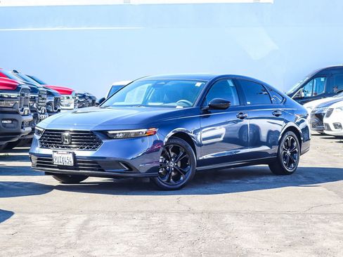 Used 2025 Honda Accord SE image 1