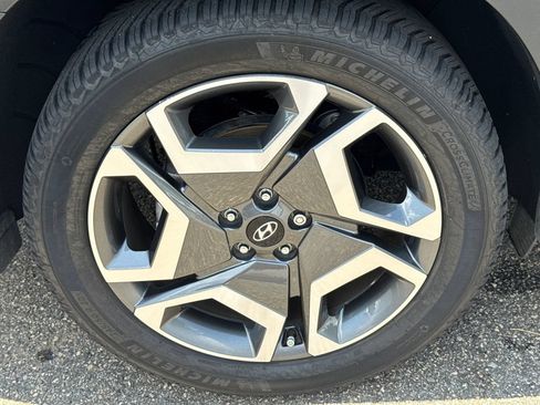 Used 2023 Hyundai Palisade Limited FWD image 19