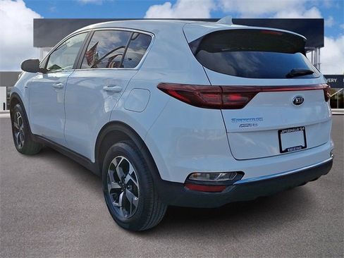 Certified 2022 Kia Sportage LX image 4