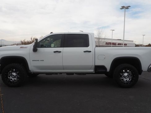 Used 2024 Chevrolet Silverado 2500 LT image 8