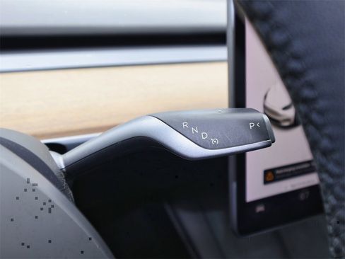 Used 2021 Tesla Model Y Performance image 34