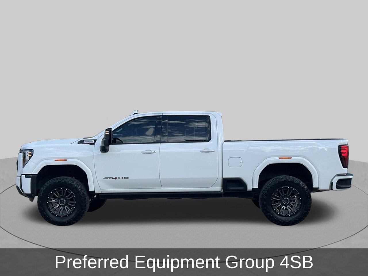 Used 2024 GMC Sierra 2500 AT4 w/ AT4 Premium Plus Package AWD/4WD image 2