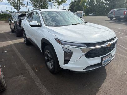 Used 2025 Chevrolet Trax LT w/ Driver Confidence Package