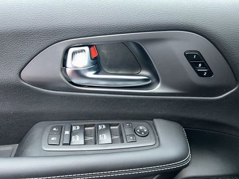 New 2026 Chrysler Pacifica Select image 28