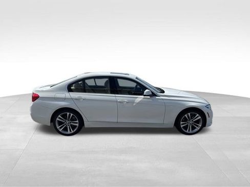 Used 2018 BMW 328d xDrive Sedan w/ Premium Package AWD/4WD image 10