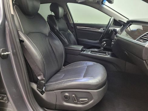 Used 2015 Hyundai Genesis 3.8 w/ Option Group 03 image 21