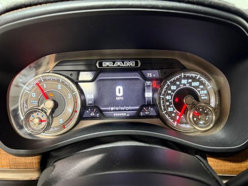 Used 2020 RAM 2500 Limited AWD/4WD image 18