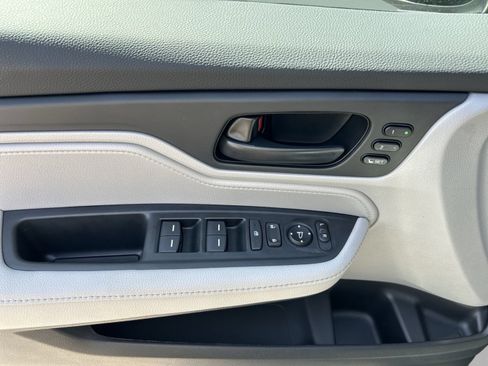 Used 2024 Honda Odyssey EX-L image 17