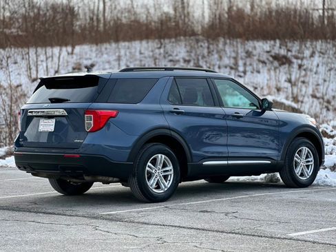 Used 2021 Ford Explorer XLT image 8