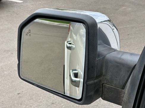 Used 2015 Ford F150 Lariat w/ Equipment Group 502A Luxury image 9