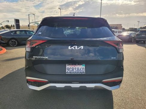 Used 2023 Kia Sportage LX FWD image 5