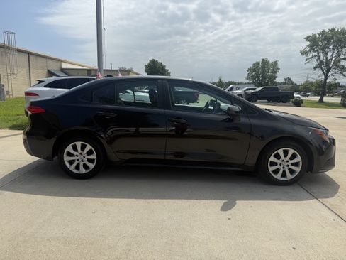 Used 2022 Toyota Corolla LE FWD image 8