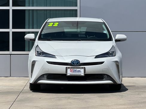 Certified 2022 Toyota Prius LE image 6